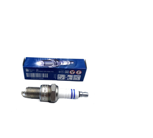 Свічка запалювання Bosch SUPER PLUS WR8DC+3 Daewoo Lanos 1.5 Газ інжектор карбюратор (0242229656)